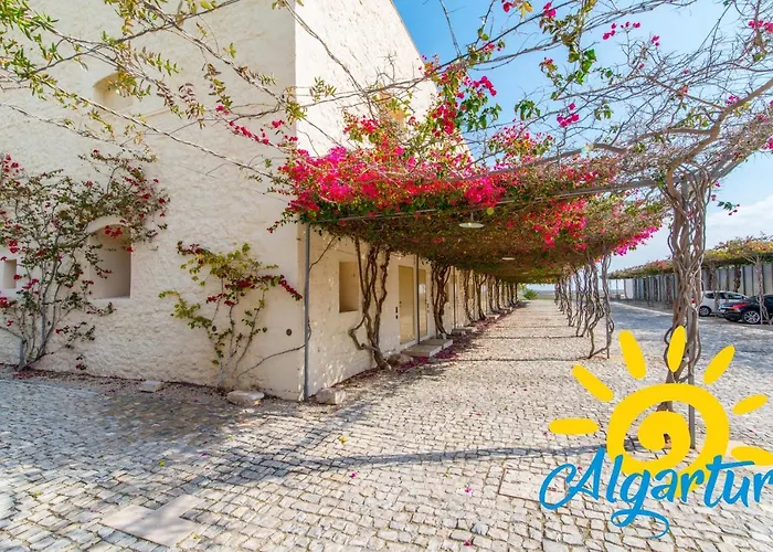 Convento Bernardas 公寓 *