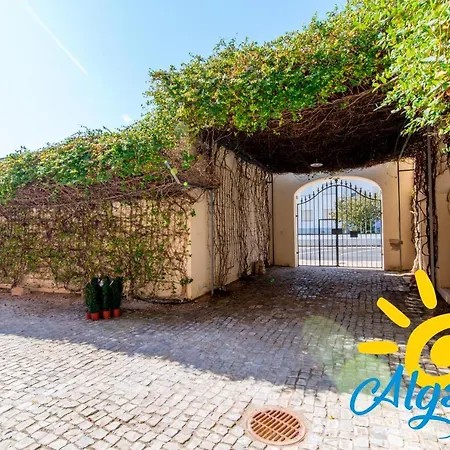 Convento Bernardas Tavira