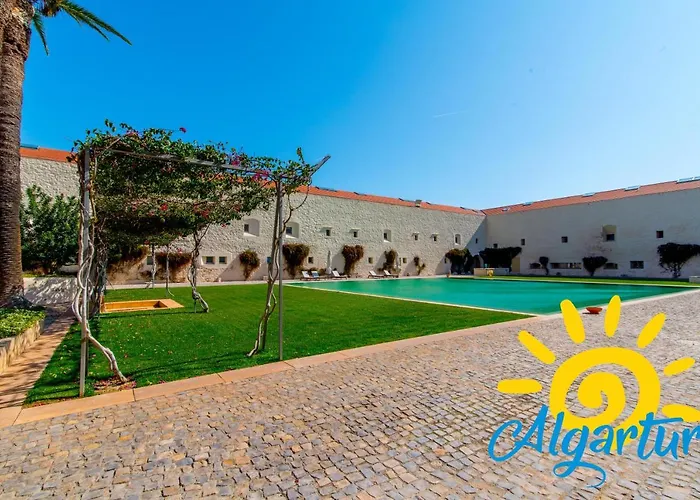 Convento Bernardas * タヴィラ