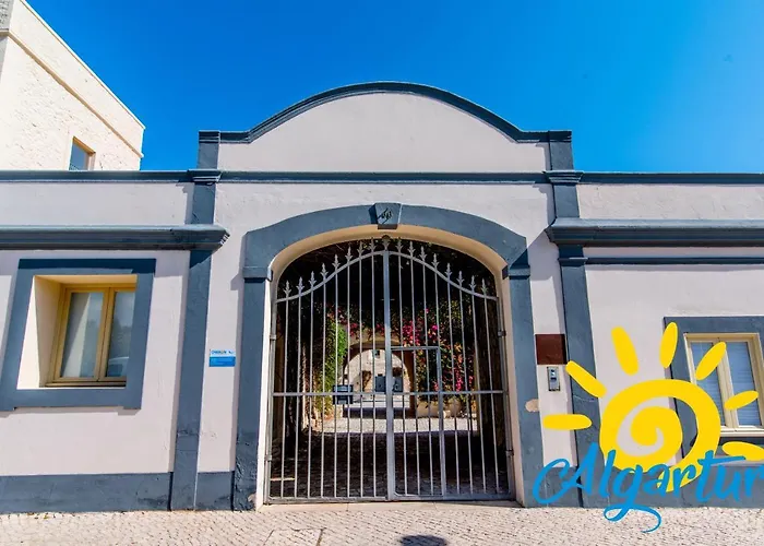 Convento Bernardas * タヴィラ